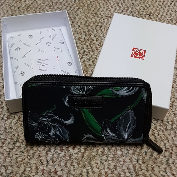 Braccialini Zip Around Jennifer Wallet - Picture 3 of 8